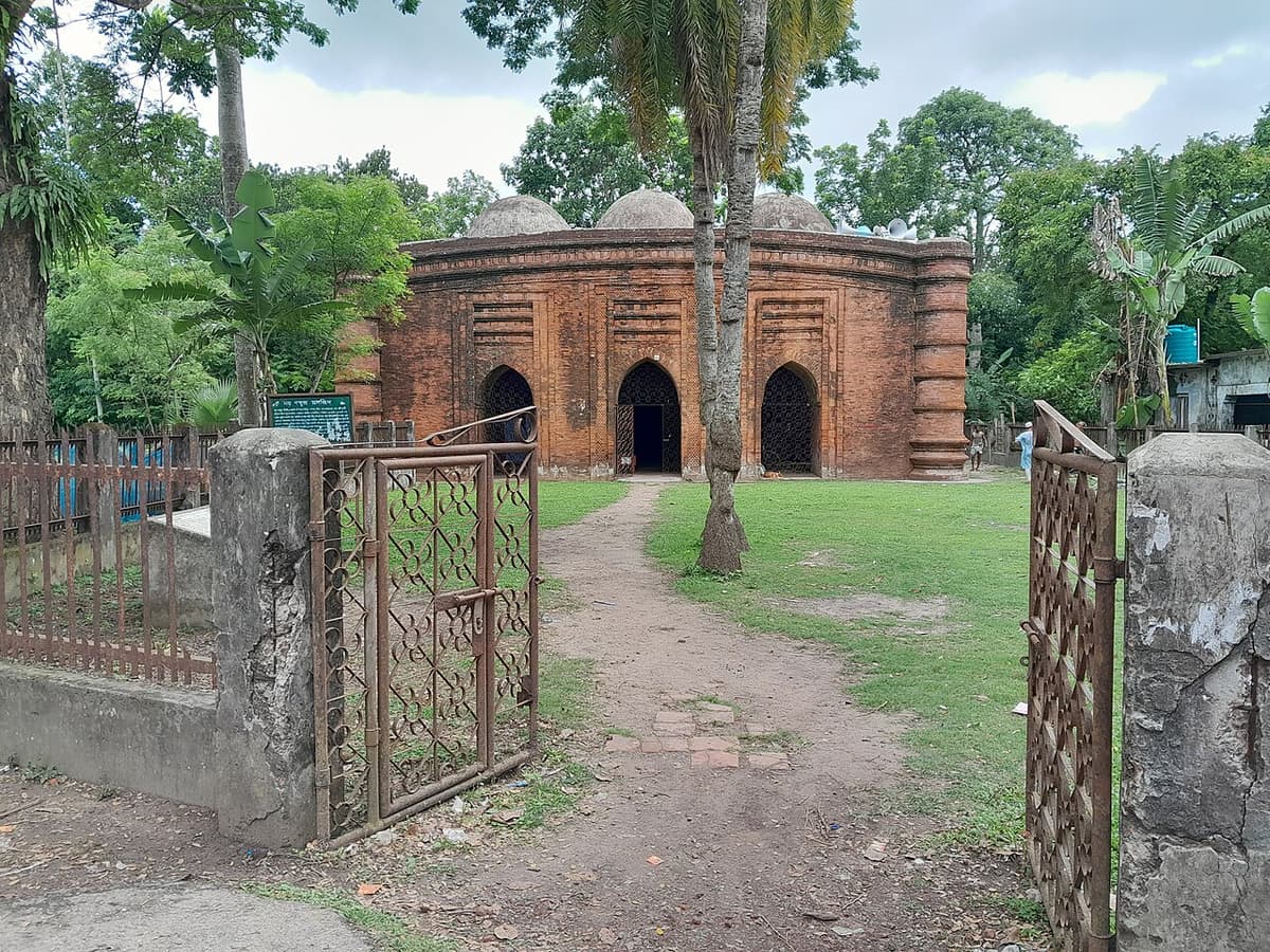 Nine Dome Mosque, Bagerhat