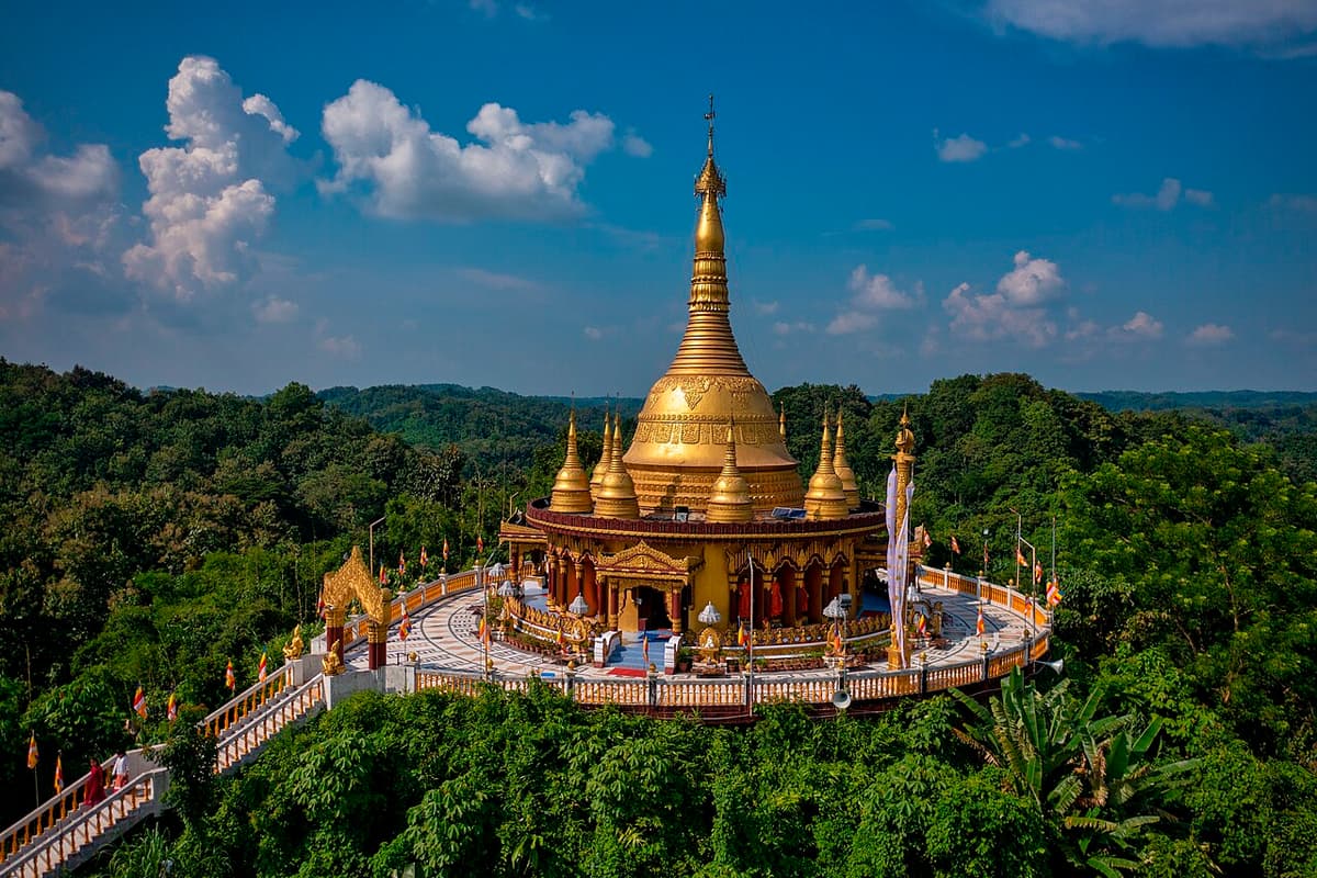 Buddha Dhatu Jadi, Bandarban