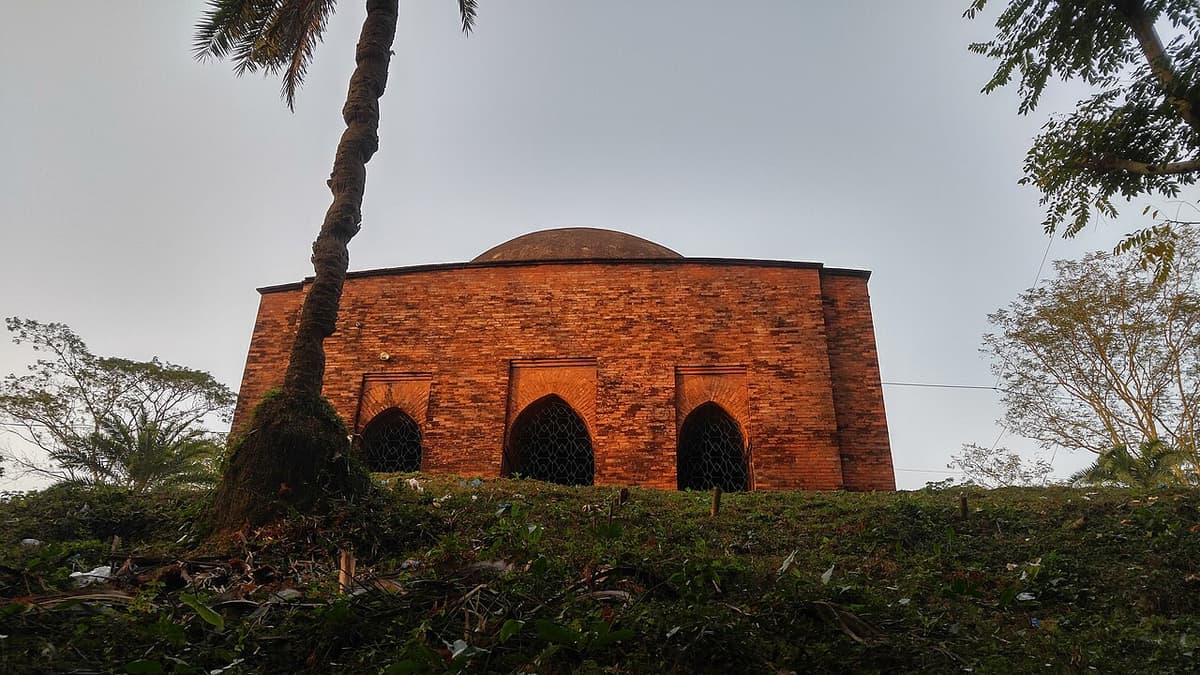 Bibichini Shahi Mosque, Barguna