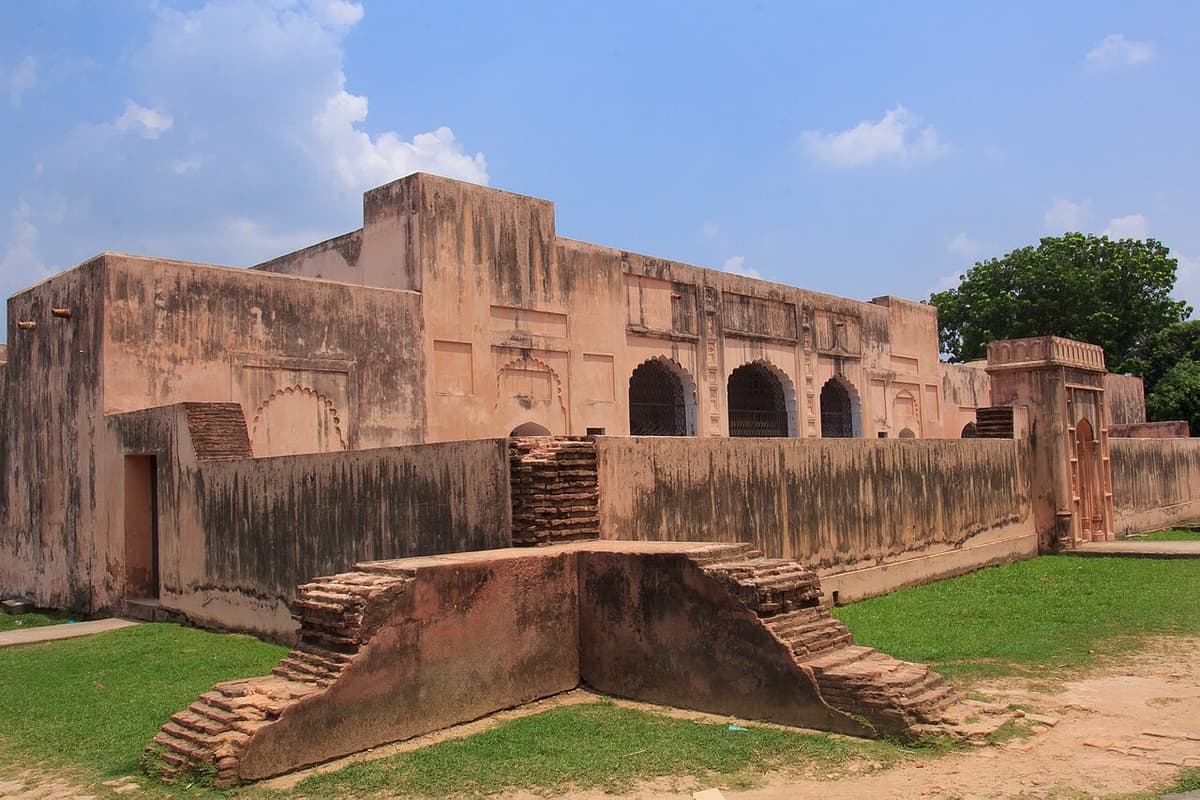 Tahakhana Complex, Chapainawabganj