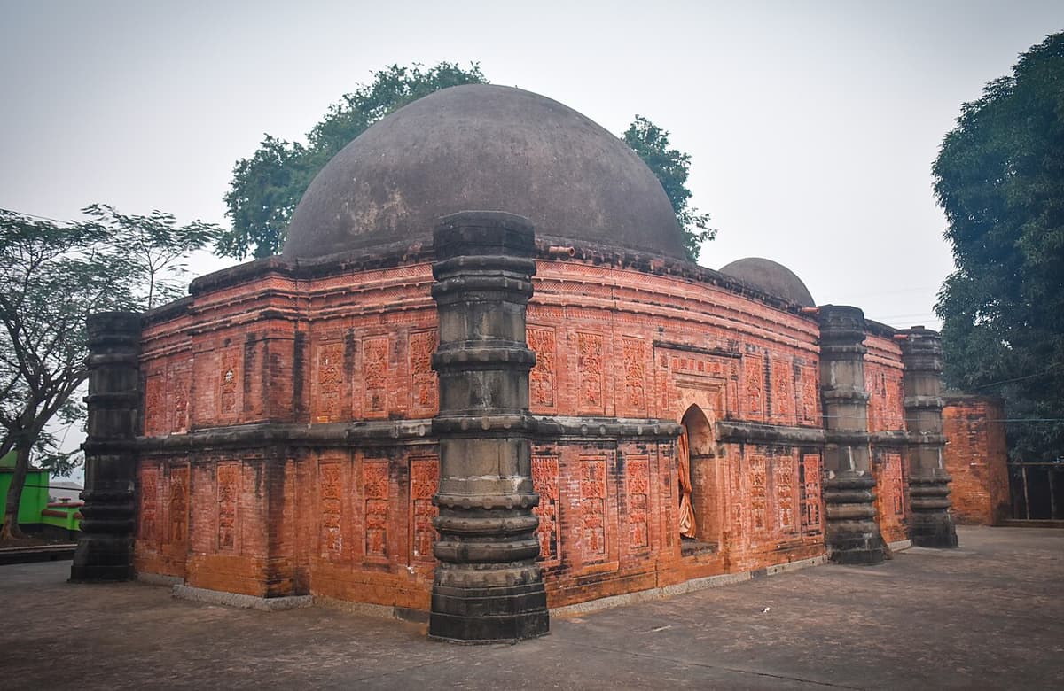 Sura Mosque, Dinajpur