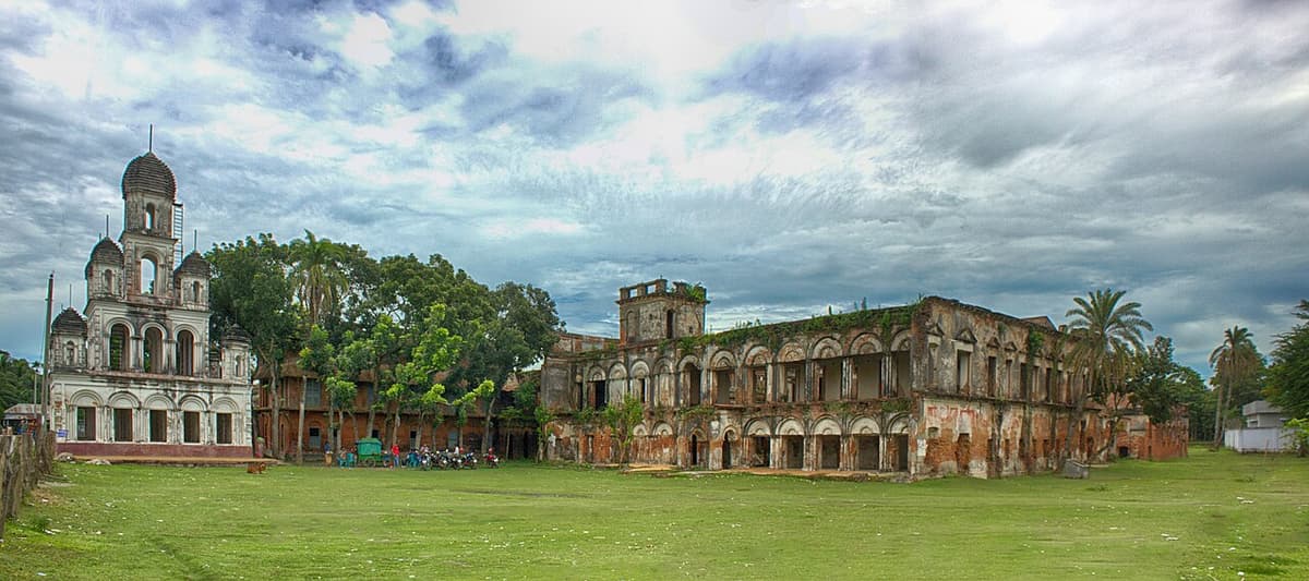 Teota Navaratna Temple, Manikganj