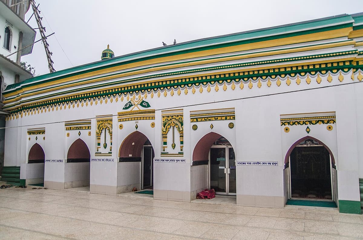 Shahjadpur Dargah Mosque, Sirajganj