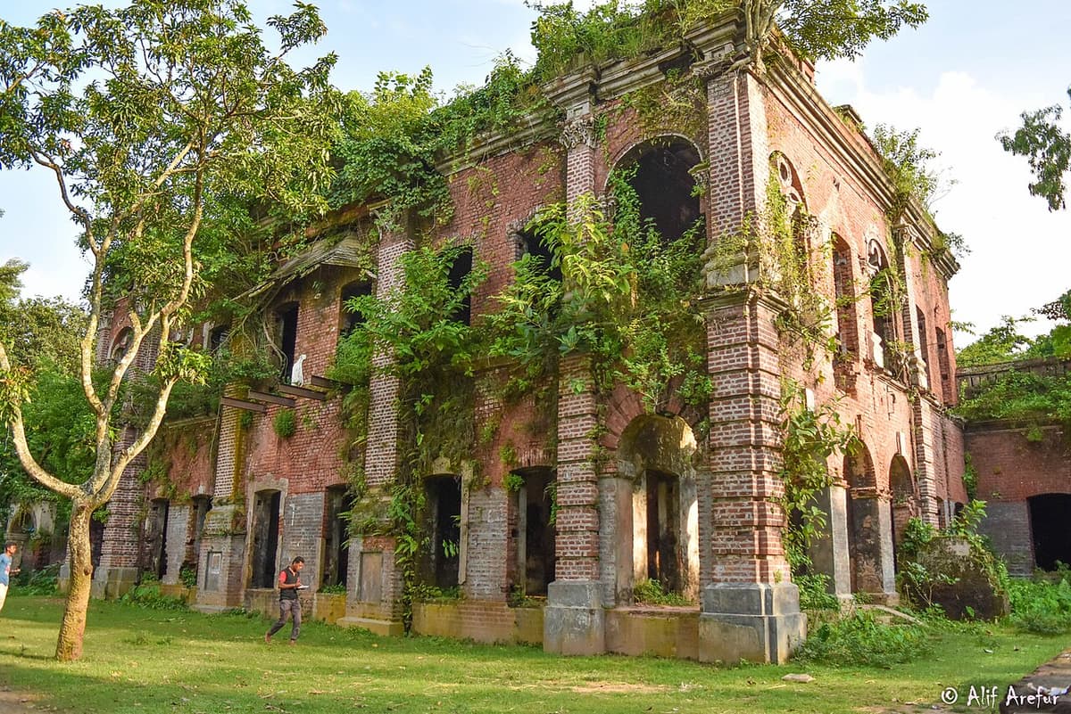Raja Tonkonath Palace, Thakurgaon